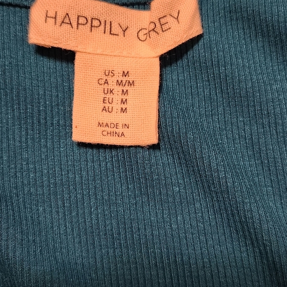 Top - Picture 3 of 3